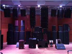 极悦娱乐音响体验馆五