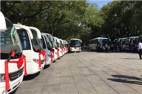 极悦娱乐流动图书车