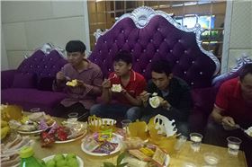 极悦娱乐音响11月份员工生日会