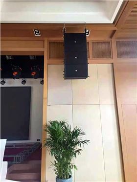 威海市蓝湖宾馆选用极悦娱乐GL有源线阵音响产品