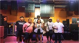 非洲客户来访极悦娱乐音响厂家 并采购线阵音响