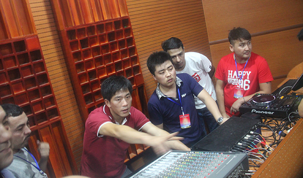 极悦娱乐专业音响