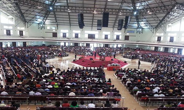 国外大教堂音响系统 极悦娱乐大型线阵音响工程