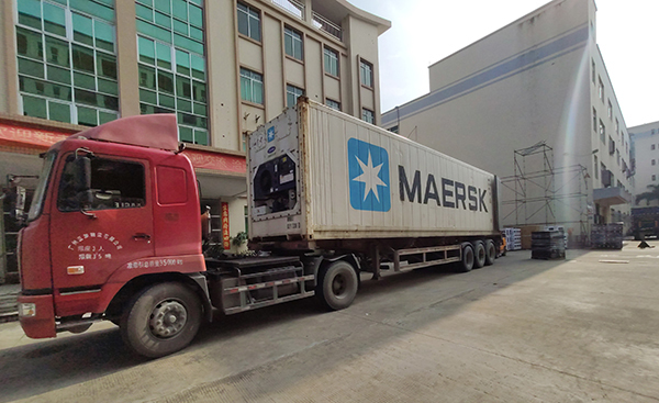 喜讯！极悦娱乐第二批要远航巴西的音响订单顺利装箱